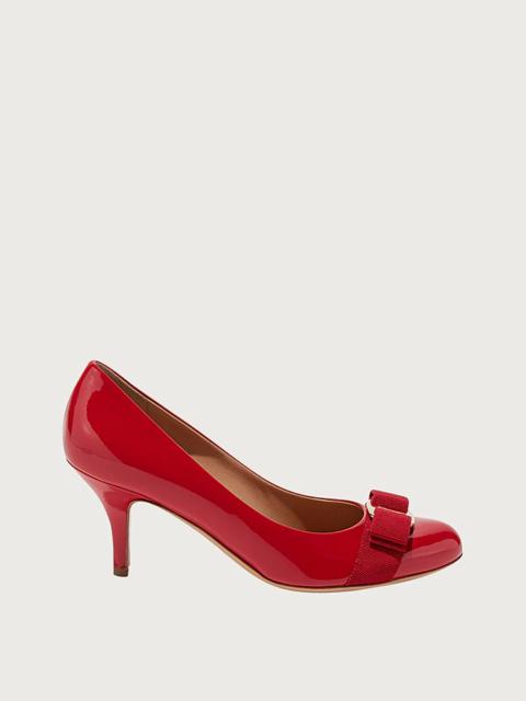 ferragamo vara bow pump shoe