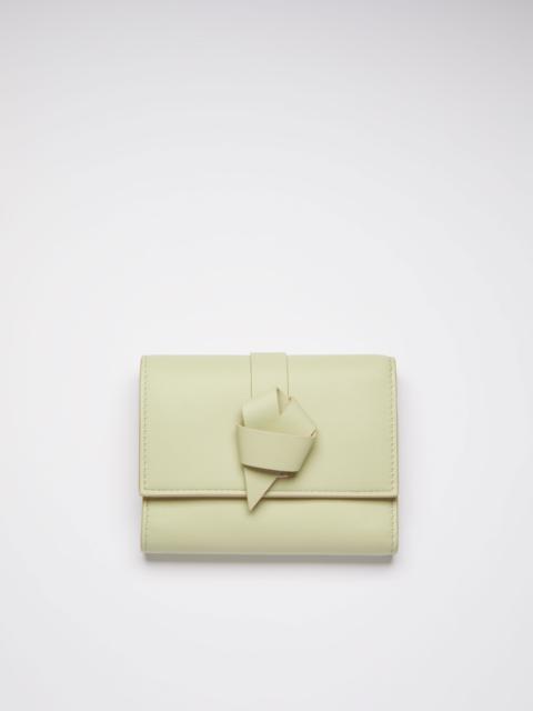 Acne Studios Musubi folded wallet - Dusty green
