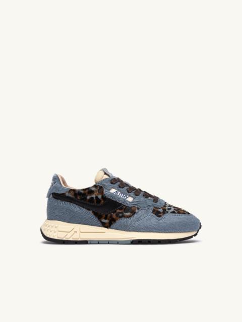 AUTRY REELWIND LOW SNEAKERS IN BLUE GRAY AND LEOPARD GRAY PONY HAIR EFFECT