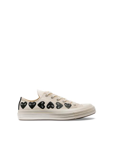 Comme des Garçons PLAY CONVERSE LOW 'CHUCK TAYLOR' SNEAKERS MULTI HEART - OFF WHITE