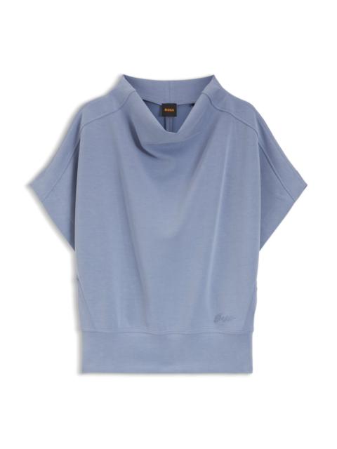 SHORT-SLEEVED SWEATSHIRT WITH LOOSE HIGH NECKLINE