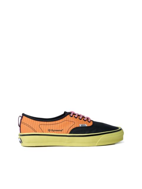 Vans contrast panel low-top sneakers