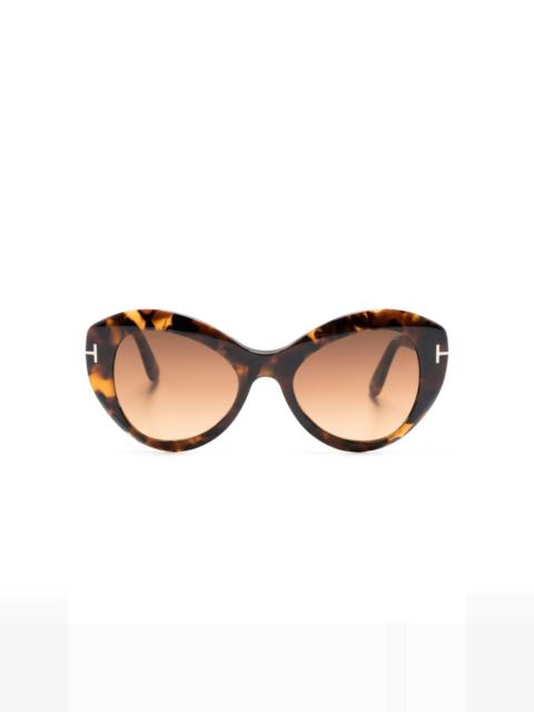 tortoiseshell effect oversized sunglasses