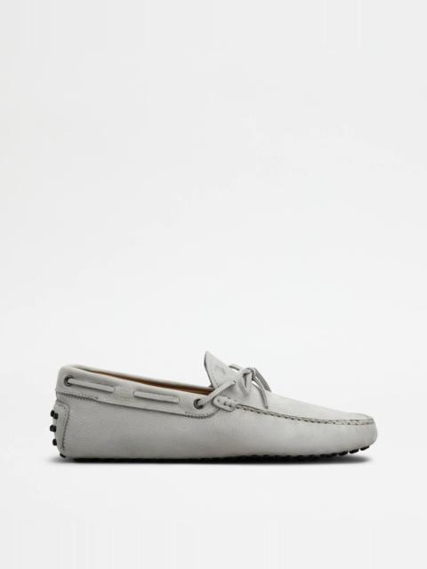 Tod's GOMMINO DRIVING SHOES IN NUBUCK - GREY