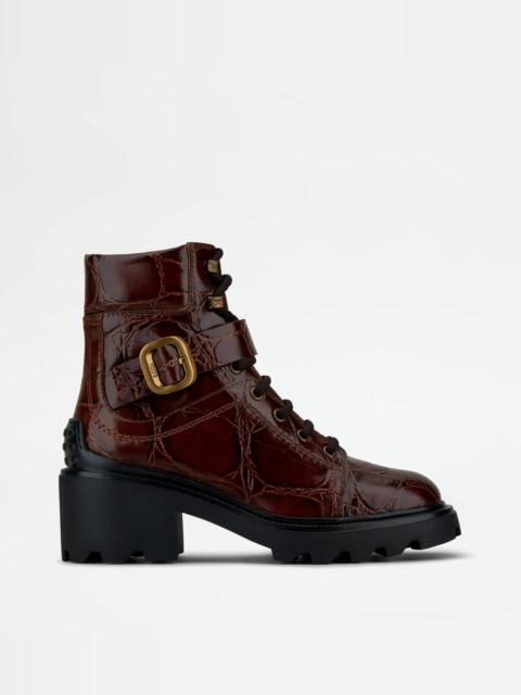 Tod's ANKLE BOOTS IN LEATHER - BROWN
