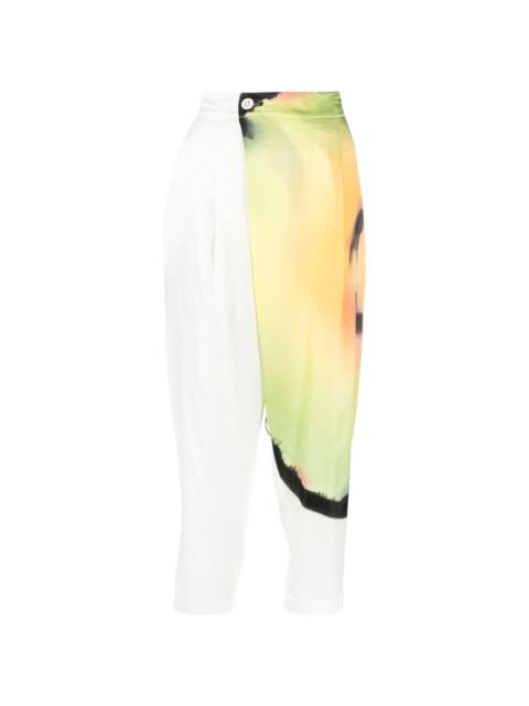 ISSEY MIYAKE abstract-print cropped trousers