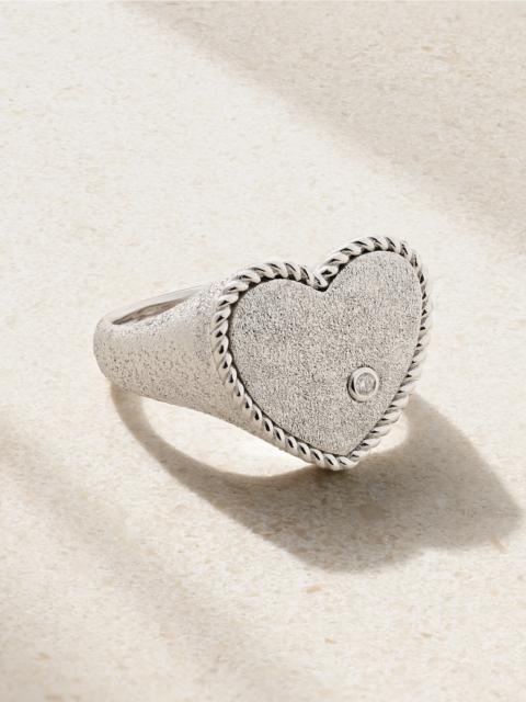 Yvonne Léon Chevalière Coeur Pailletee 9-karat White Gold Diamond Ring