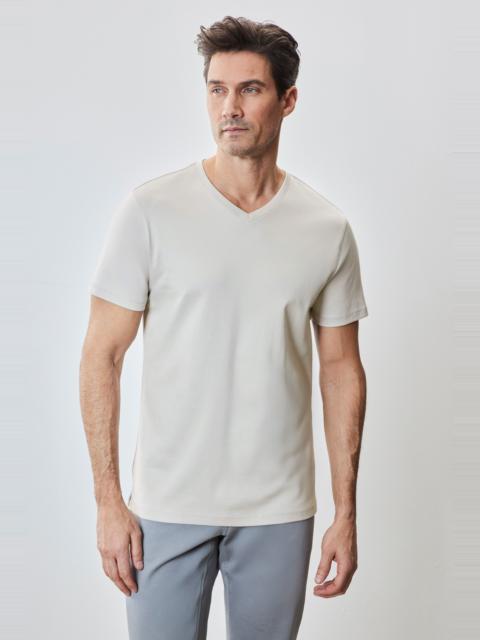 ROBERT BARAKETT The Barakett V Tee