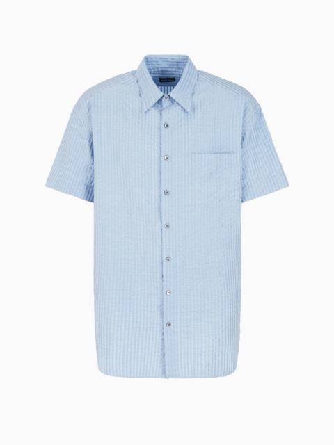 Short-sleeved cotton and silk seersucker oversized shirt