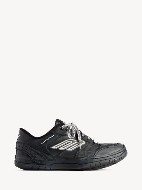 BALENCIAGA Men's Hamptons Worn-out Sneaker in Black