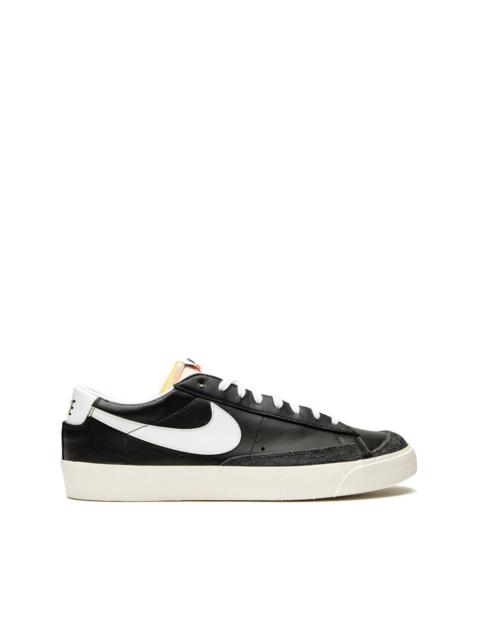 Blazer Low '77 Vintage "Black/Sail" sneakers