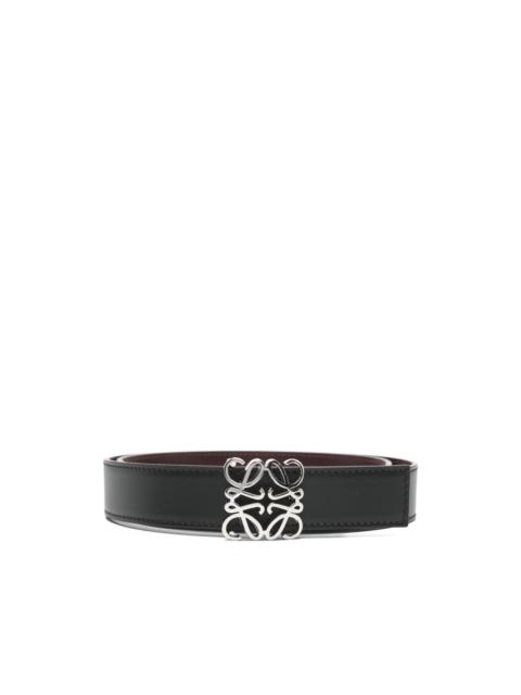 logo-buckle belt