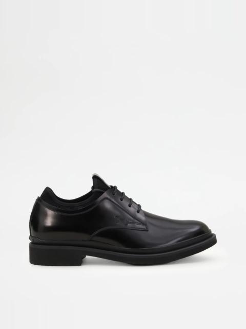 Tod's LACE-UPS IN LEATHER - BLACK