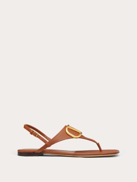 Valentino VLOGO SIGNATURE FLAT THONG SANDAL IN GRAINY CALFSKIN