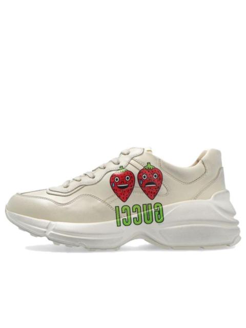 GUCCI (WMNS) Gucci Rhyton Sneaker With Strawberry Print 'Ivory White' 703814-DRW00-9522