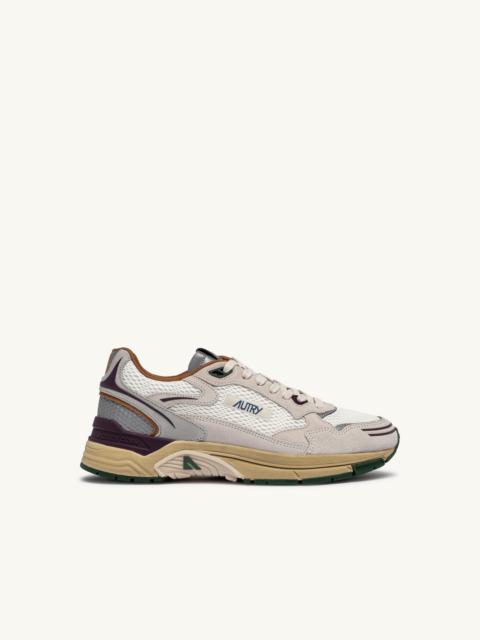 AUTRY HYPERWAY SNEAKERS IN WHITE AND FIG SUEDE AND MESH