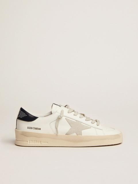 Golden Goose Men's Stardan with star in ice-gray suede and blu-navy heel tab