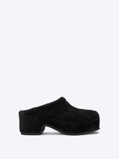 SHEARLING CLOGS