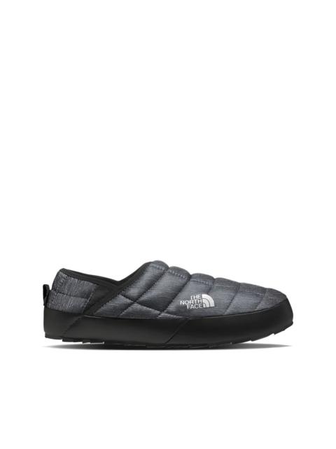 The North Face logo-print mules