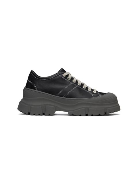 Black Feat Sneakers