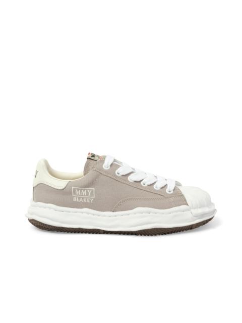 Maison MIHARAYASUHIRO Blakey OG Sneaker in Gray
