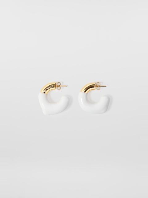 SUNNEI SMALL RUBBERIZED EARRINGS GOLD / white