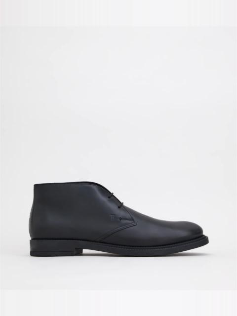 Tod's DESERT BOOTS IN LEATHER - BLACK