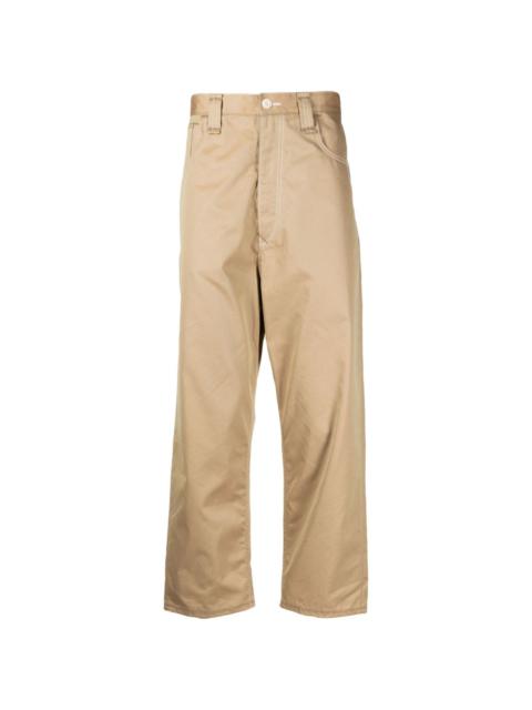 straight-leg contrasting-pocket trousers