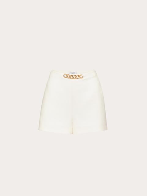 VLOGO CHAIN CREPE COUTURE SHORTS