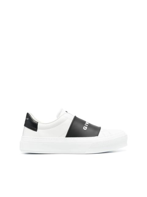 Givenchy logo-print low-top sneakers
