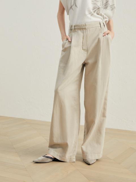 Garment-dyed wide trousers in cotton and linen cover with shiny tab