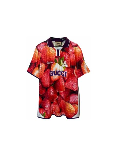 PALACE Palace x Gucci Strawberry Print Technical Jersey Football T
