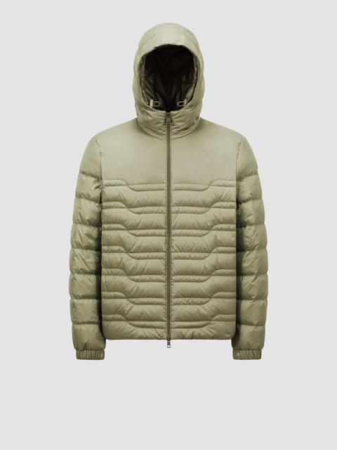 Moncler Aleso Hooded Geometric-Quilted Short Down Jacket