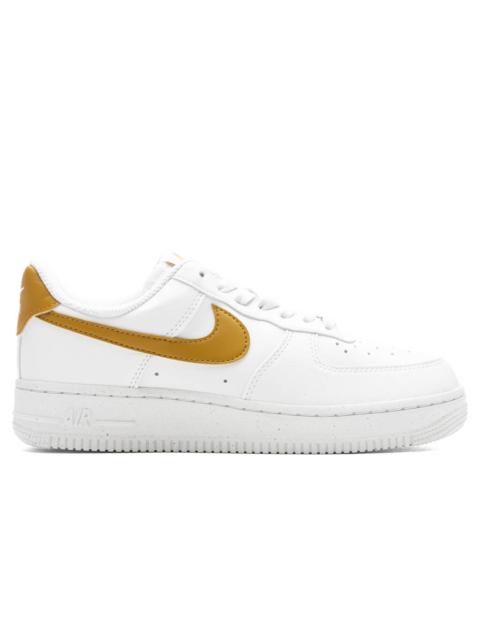 Nike WOMEN'S AIR FORCE 1 '07 SE - SUMMIT WHITE/BRONZINE/METALLIC SILVER