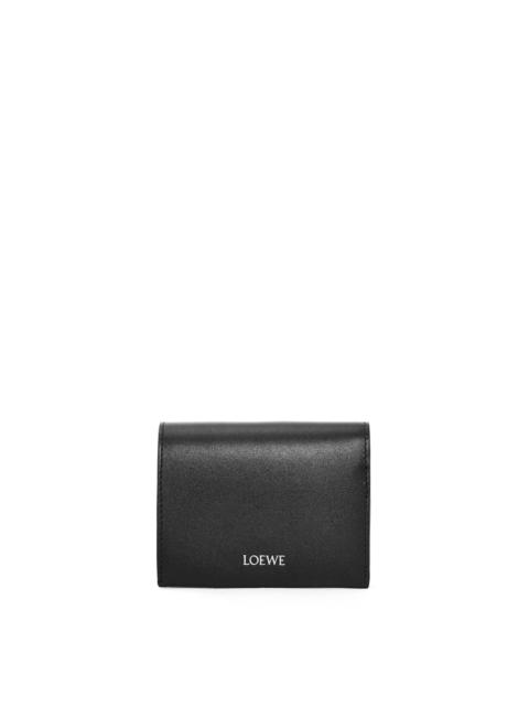 Trifold zip wallet in shiny nappa calfskin