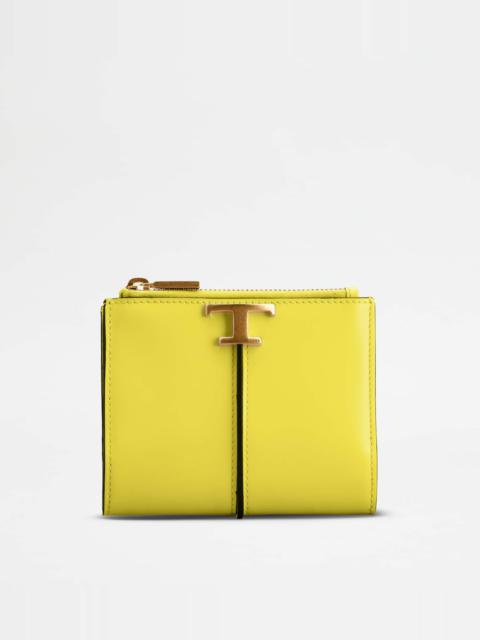 Tod's T TIMELESS WALLET IN LEATHER - YELLOW