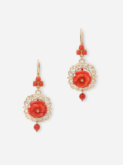 Coral leverback earrings in yellow 18kt gold with coral roses