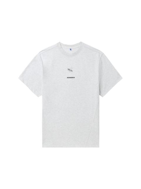 wasp-print T-shirt