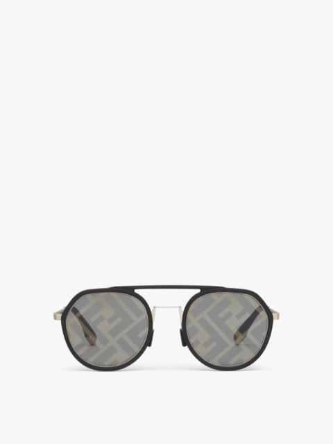 Fendi Light