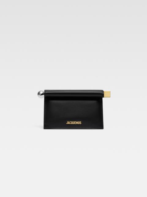 JACQUEMUS La petite pochette rond carré