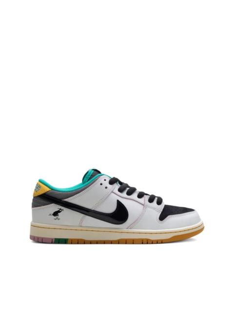 x CSEF SB Dunk Low sneakers