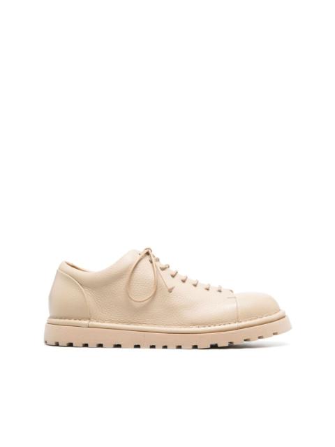 round-toe leather low-top sneakers