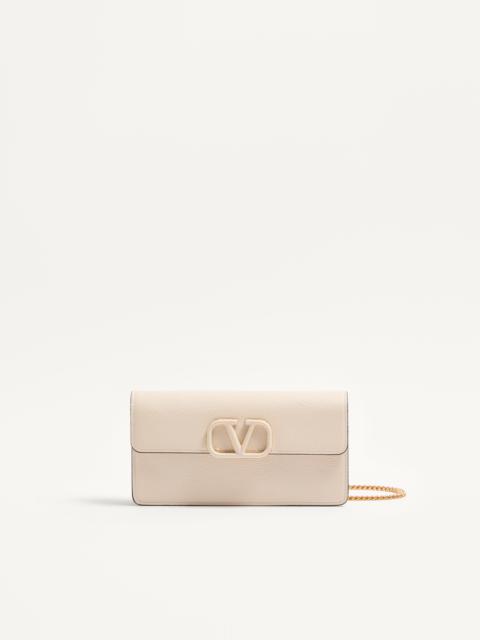 VLOGO SIGNATURE GRAINY CALFSKIN WALLET WITH CHAIN
