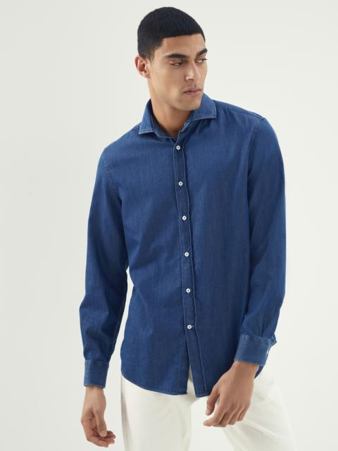 Lightweight denim easy fit shirt with spread collar