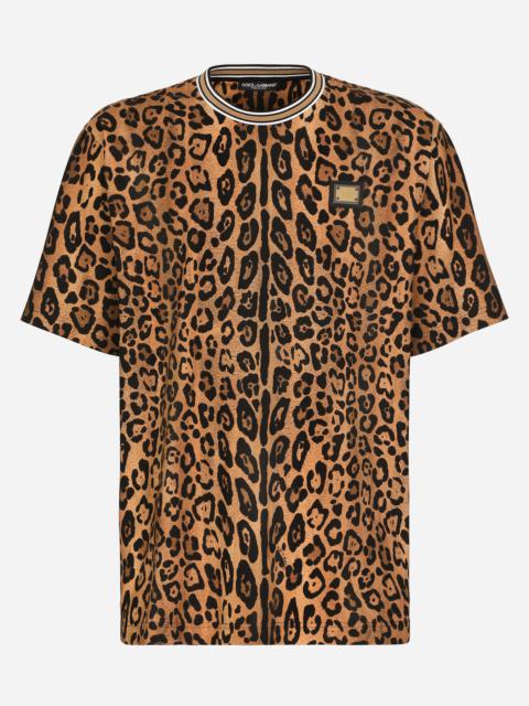 Dolce & Gabbana Round-neck T-shirt with leopard-print Crespo and tag