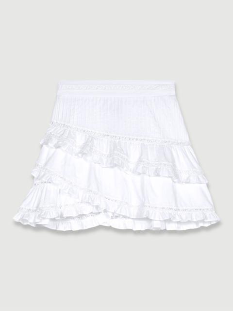 Short embroidered skirt