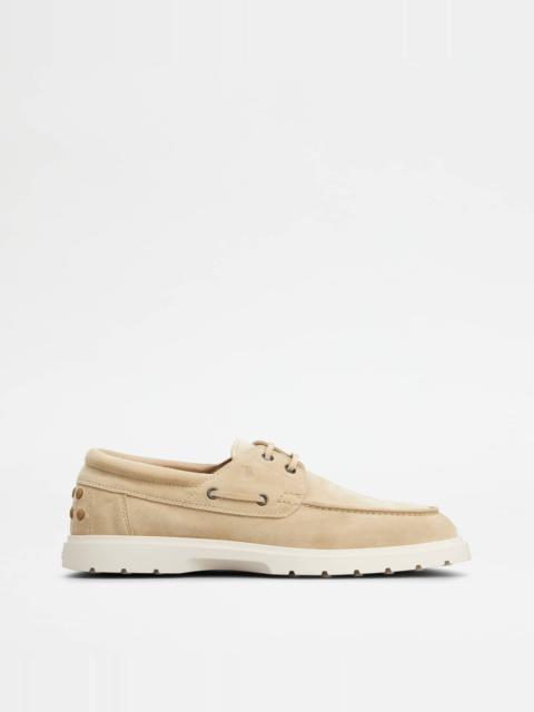 Tod's BOAT SHOES IN SUEDE - BEIGE