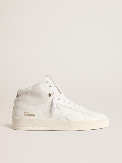 Golden Goose Men’s bio-based Mid-Stardan with white star and heel tab