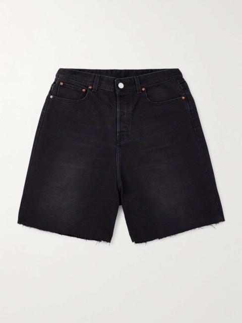 VETEMENTS Wide-Leg Frayed Denim Shorts