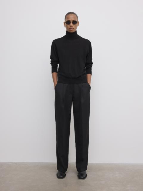 House of Dagmar Cashmere turtleneck